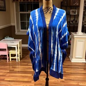 OSFA blue and white tye dye kimono